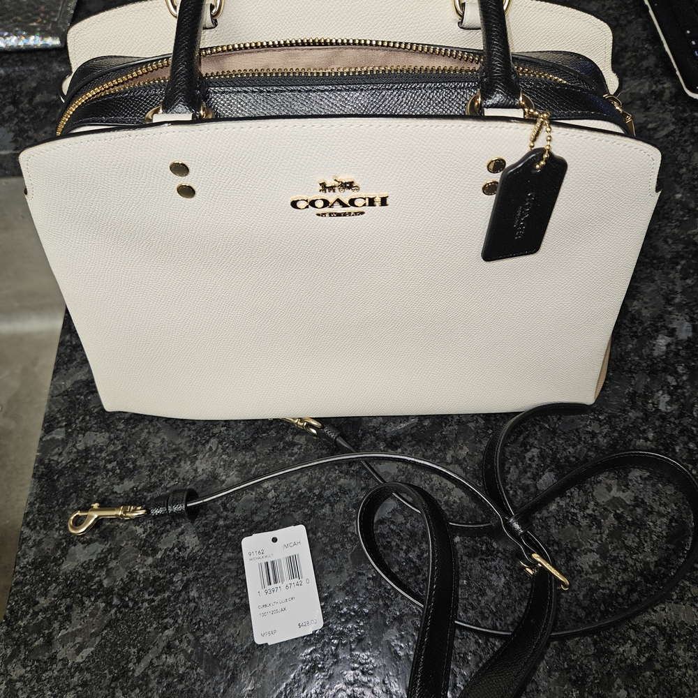 Coach Women's Cream and Black Leather Bag Excellent Condition Style: LILy